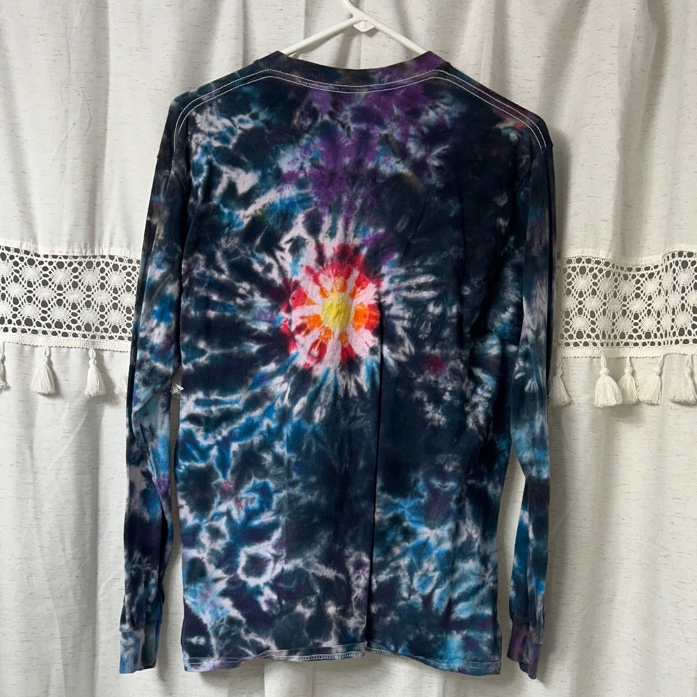Gildan Multicolor Tie-Dye Long Sleeve Crewneck Tee - Picture 3 of 3